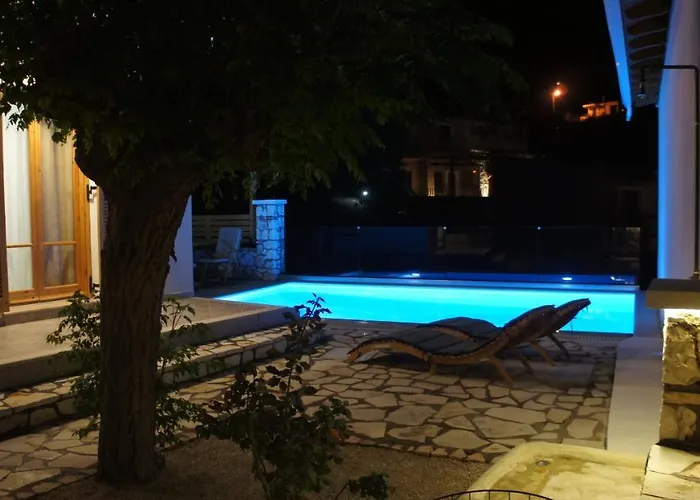 Saint George Villa Nikiana